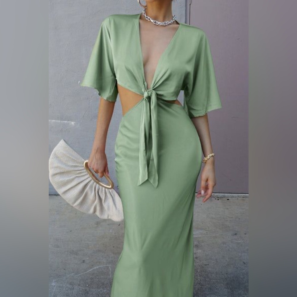 Elegant Green Midi Dress